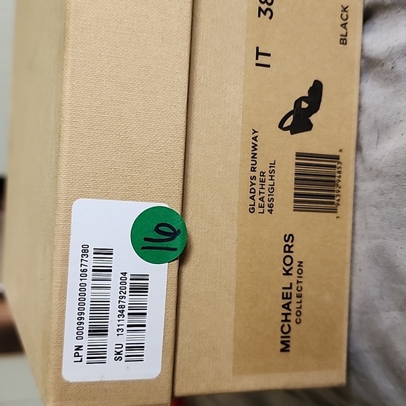 Michael Kors Collection Gladys - Picture 5 of 6